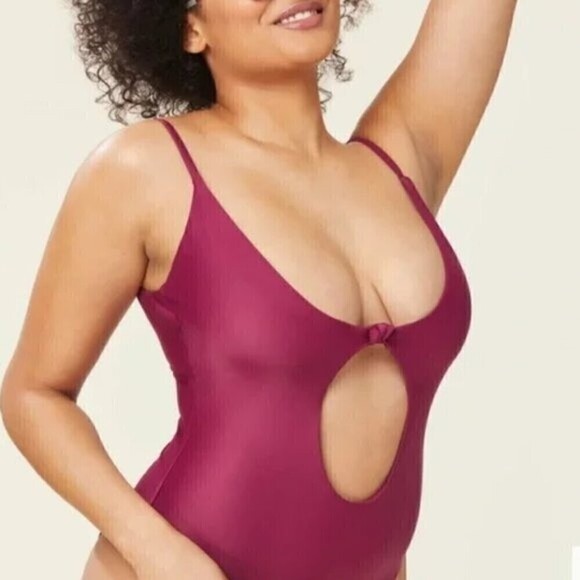 Andie The Santorini One Piece Swimsuit Cut-Out Plum Size M NWT - Picture 1 of 11